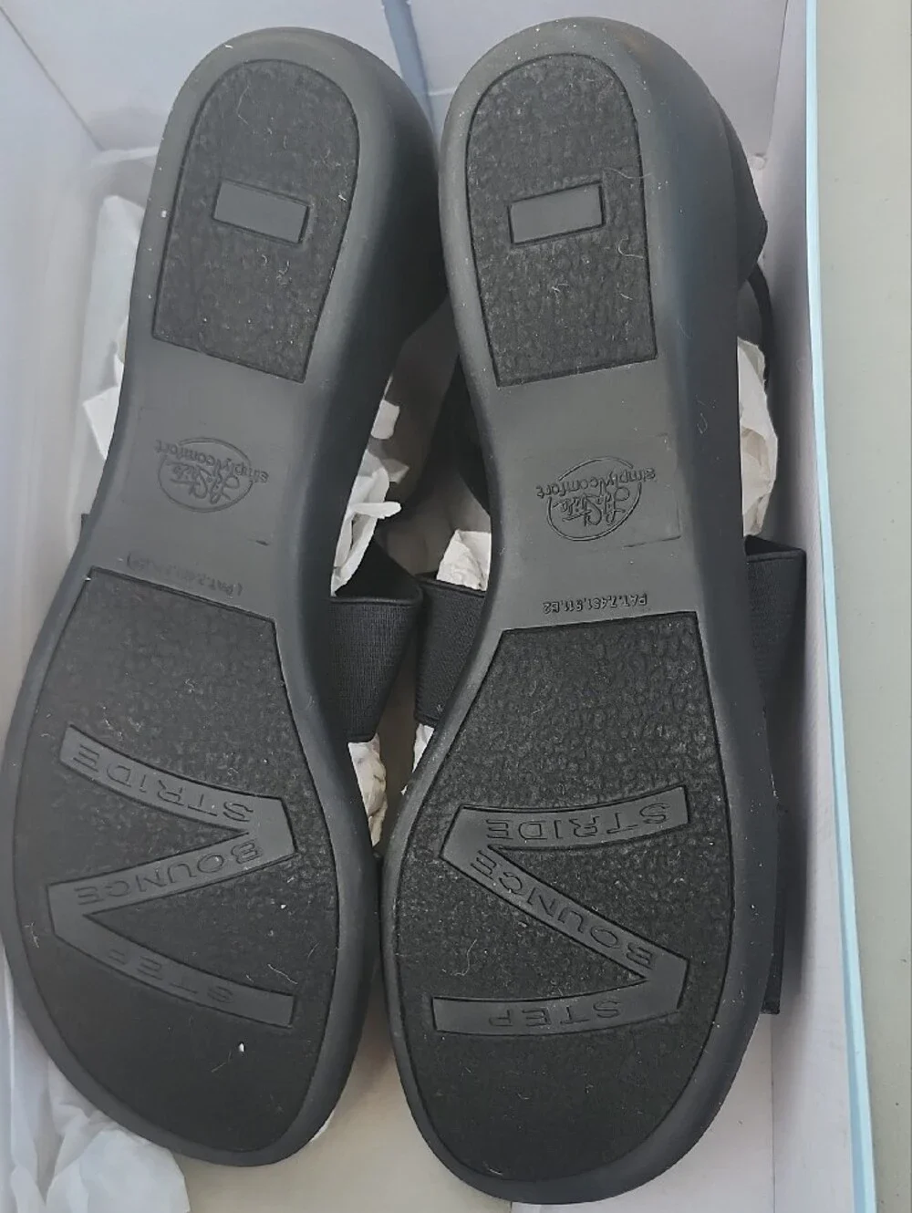 Kohl's Women's Black Elastic Crisscross Strap Sandals